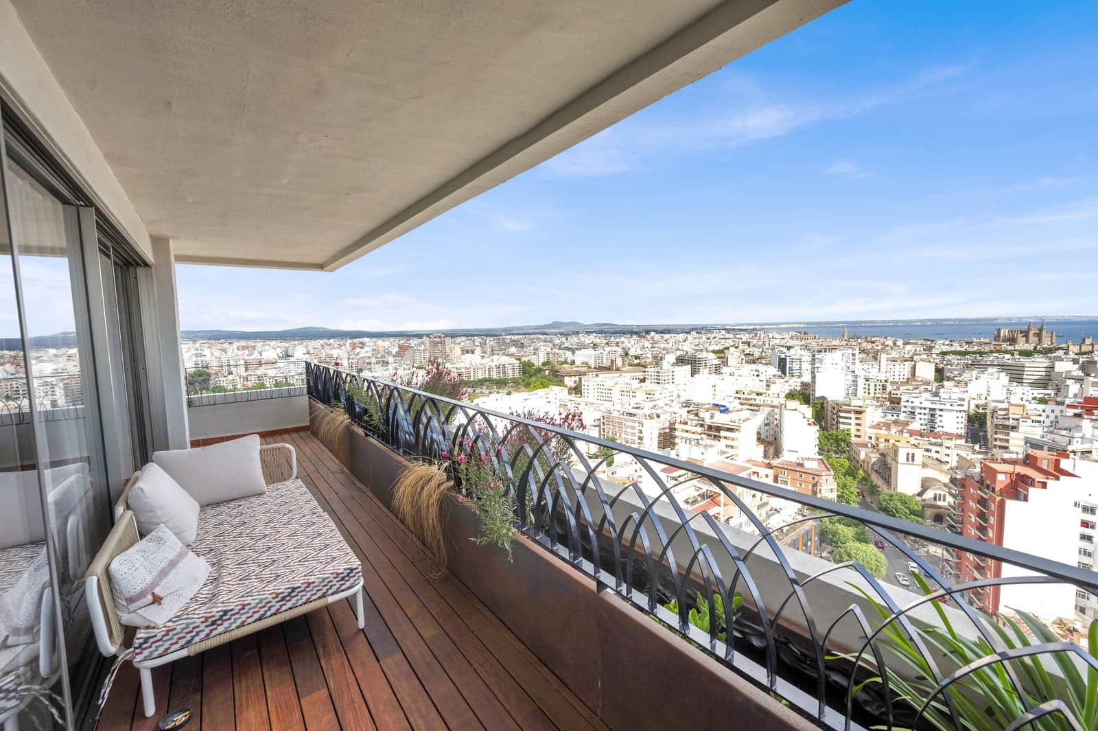 2 soveværelse Lejlighed til salg i Palma de Mallorca med garage - € 1.950.000 (Ref: 9017192)