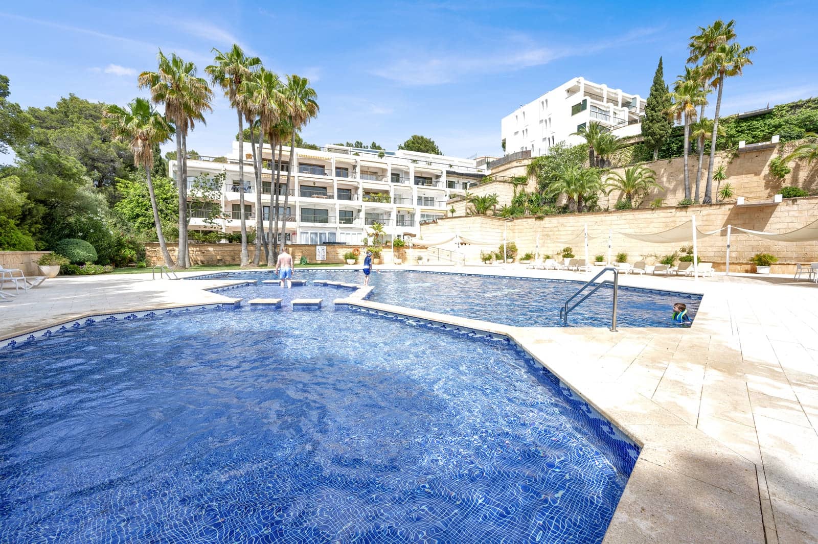 2 slaapkamer Flat te koop in Portals Nous met zwembad garage - € 1.380.000 (Ref: 9019736)