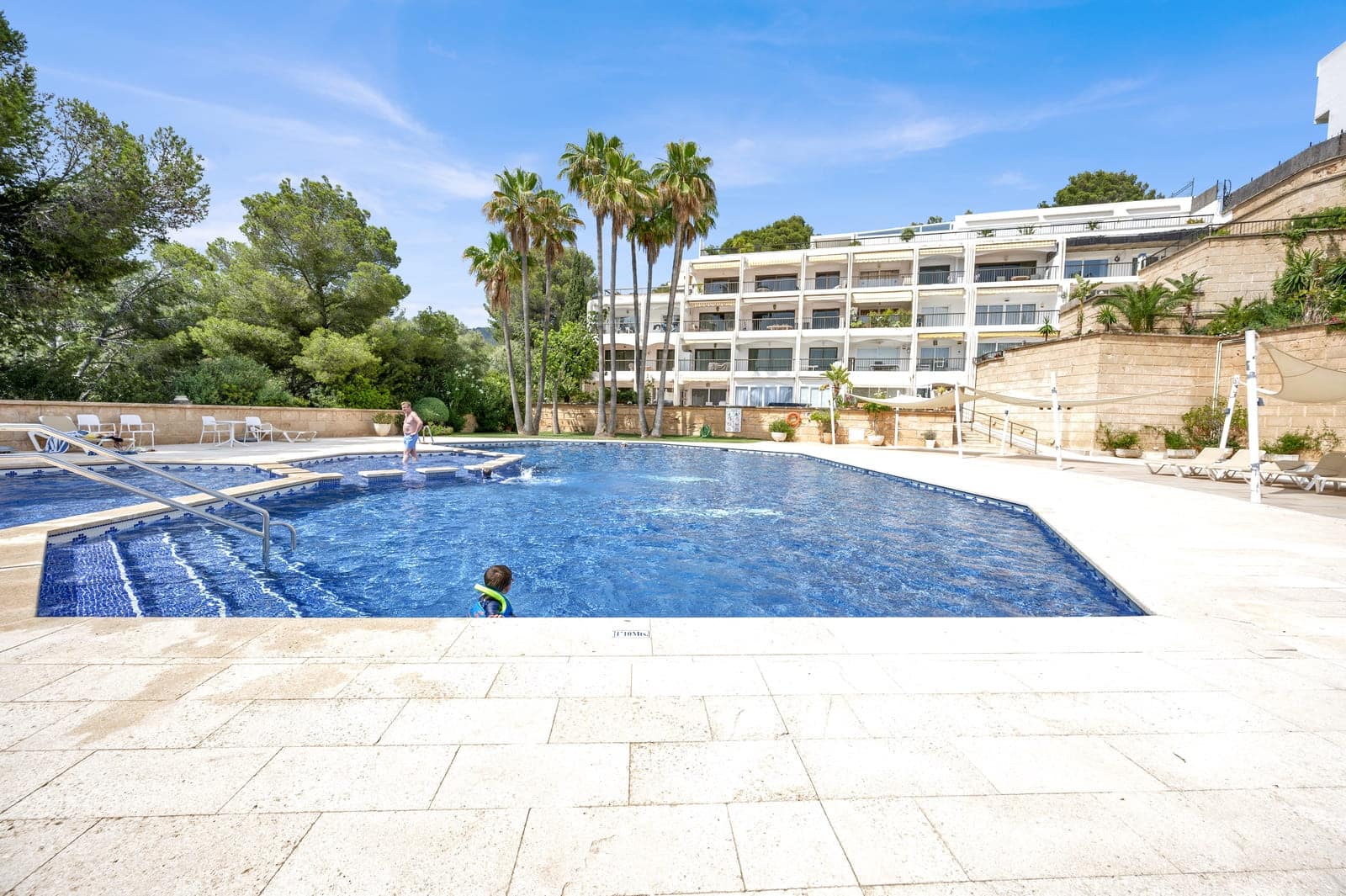 2 slaapkamer Flat te koop in Portals Nous met zwembad garage - € 1.380.000 (Ref: 9019736)