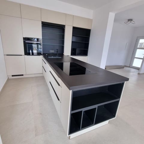 6 bedroom Villa for rent in Palmanova, Calvià with pool garage - € 9,800 (Ref: 9074687)