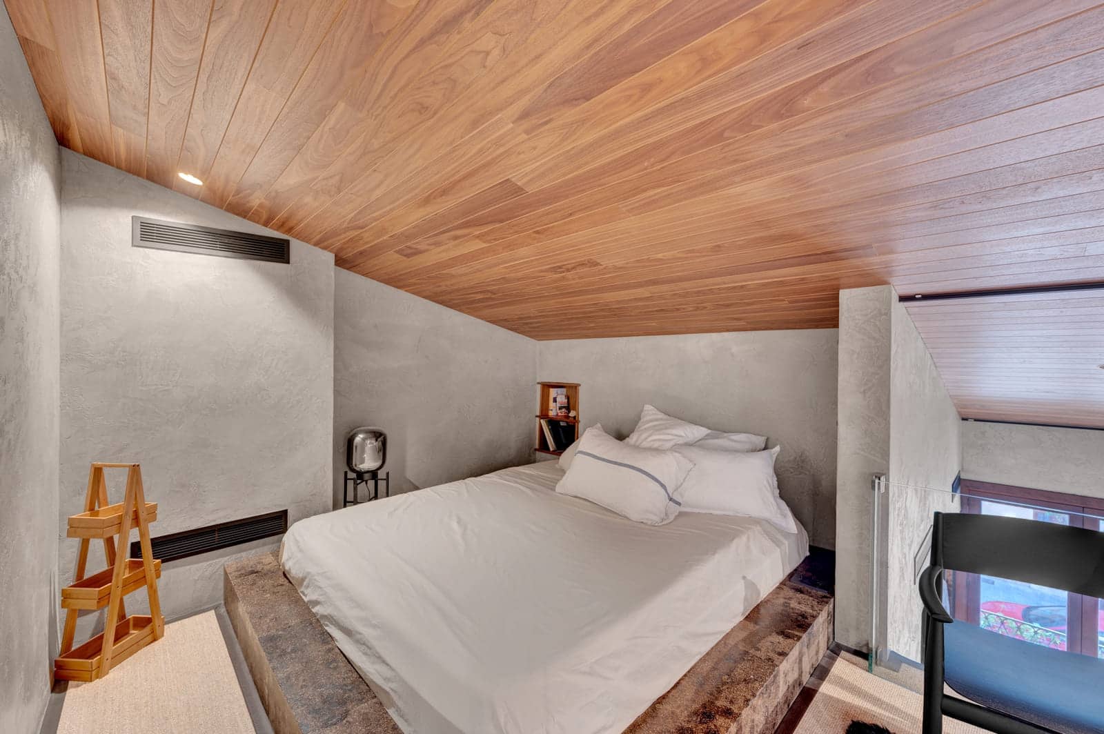 2 bedroom Flat for sale in Palma de Mallorca with pool - € 1,500,000 (Ref: 9081183)