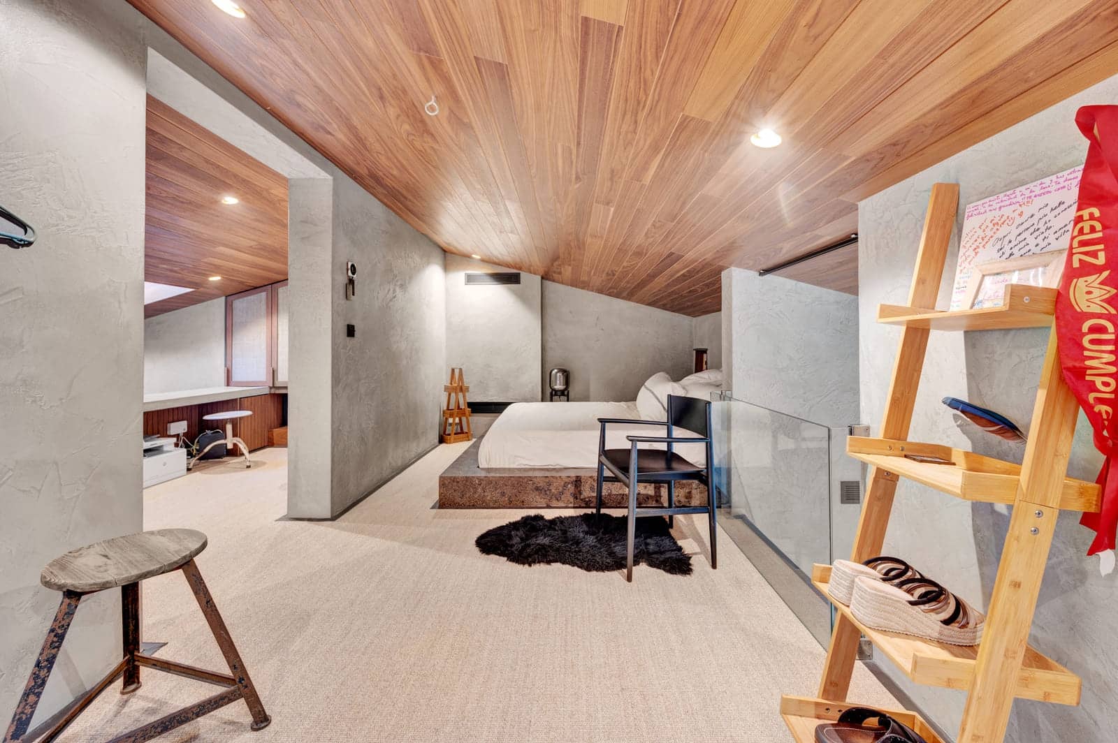 2 bedroom Flat for sale in Palma de Mallorca with pool - € 1,500,000 (Ref: 9081183)