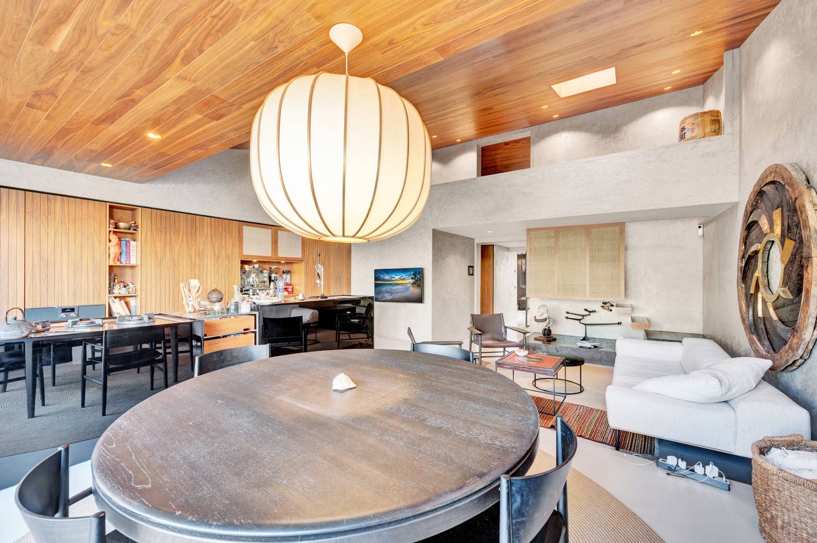 2 bedroom Flat for sale in Palma de Mallorca with pool - € 1,500,000 (Ref: 9081183)