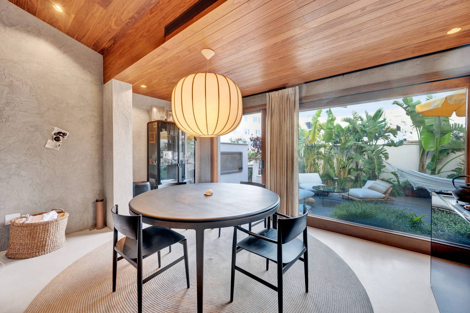 2 bedroom Flat for sale in Palma de Mallorca with pool - € 1,500,000 (Ref: 9081183)