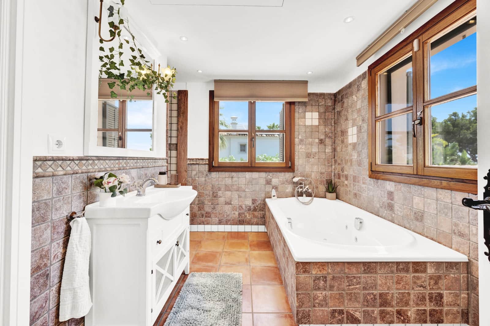 6 soveværelse Villa til salg i Santa Ponsa med swimmingpool garage - € 3.900.000 (Ref: 9104165)