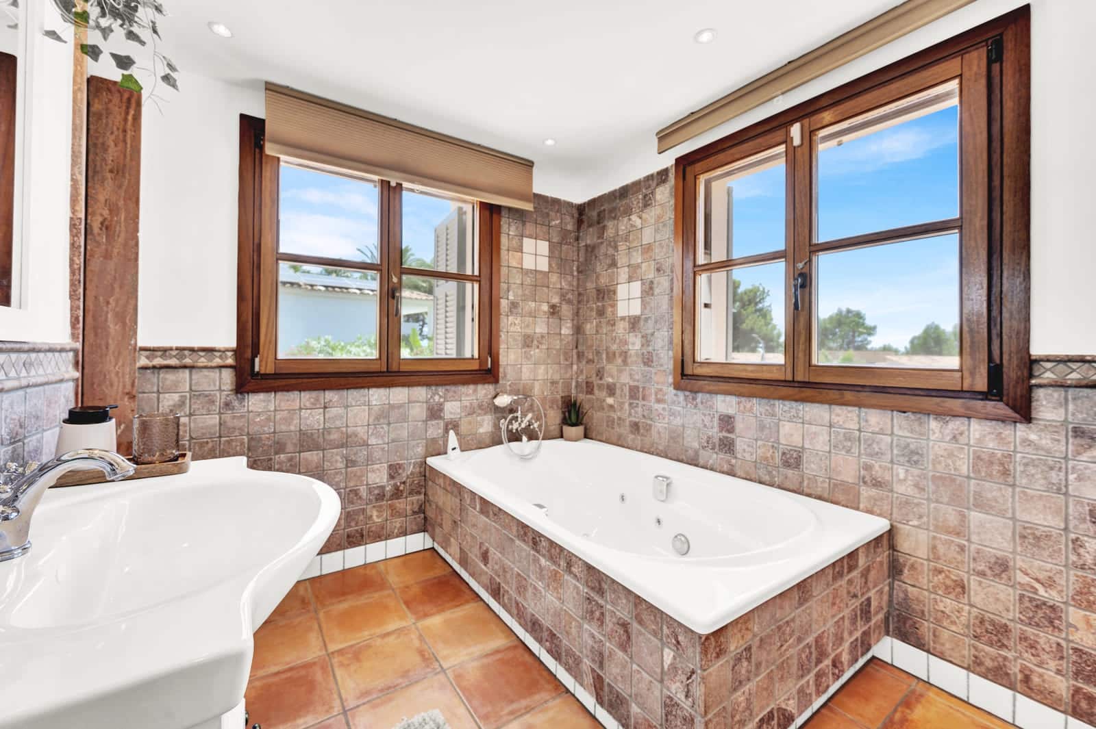 6 soveværelse Villa til salg i Santa Ponsa med swimmingpool garage - € 3.900.000 (Ref: 9104165)