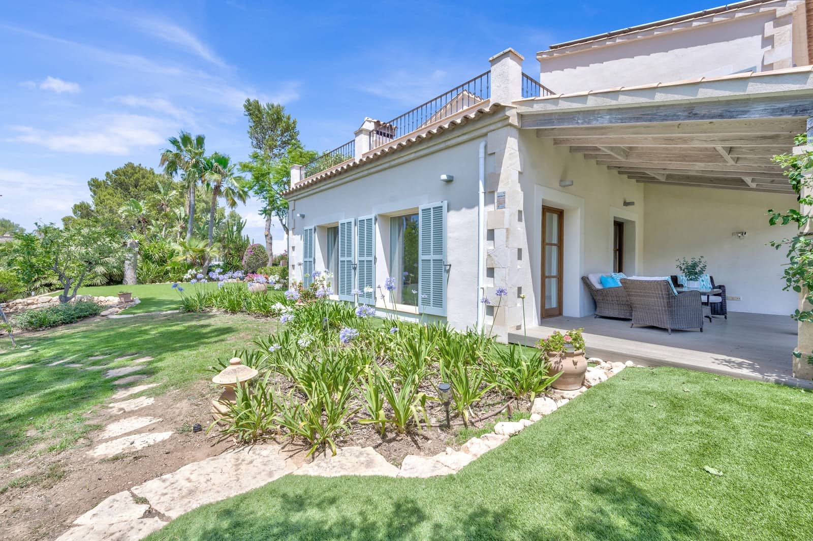 6 soveværelse Villa til salg i Santa Ponsa med swimmingpool garage - € 3.900.000 (Ref: 9104165)