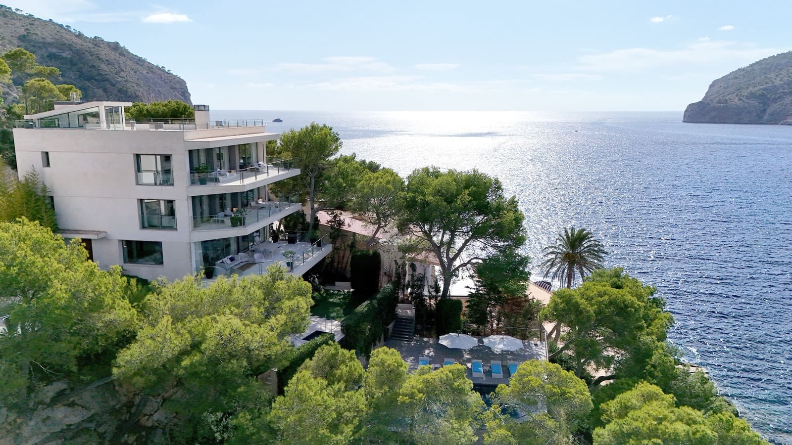 7 bedroom Villa for rent in Es Camp De Mar / El Camp De Mar with pool garage - € 25,000 (Ref: 9127897)