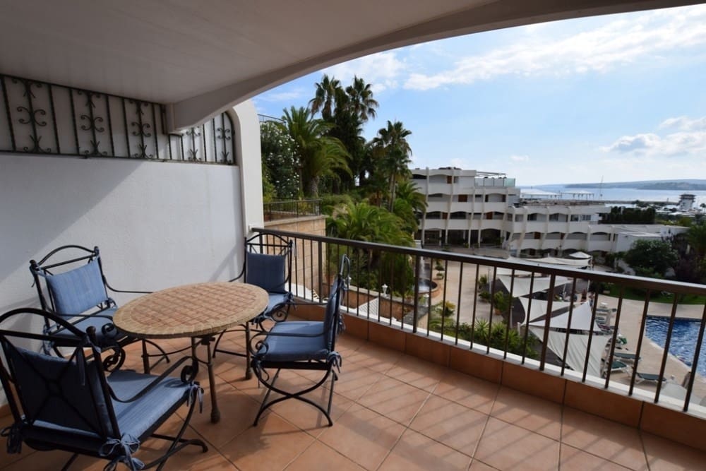 3 makuuhuone Asunto myytävänä paikassa Portals Nous mukana uima-altaan 
autotalli - 1 190 000 € (Ref: 9190762)