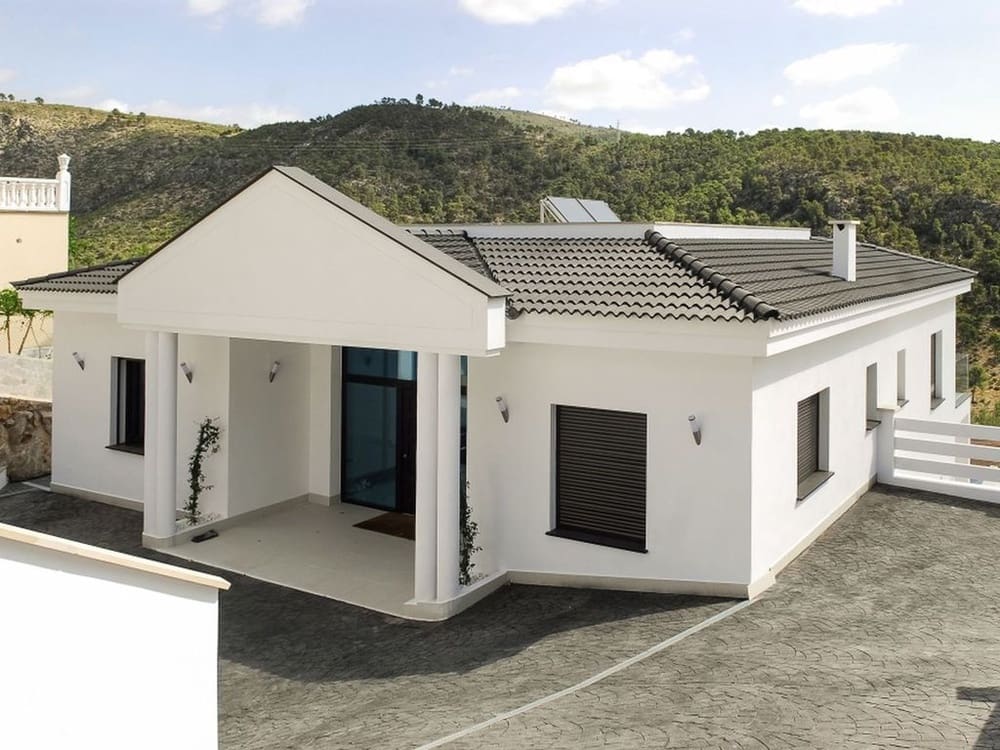 4 slaapkamer Villa te huur in Costa d'en Blanes met zwembad garage - € 8.000 (Ref: 9200154)