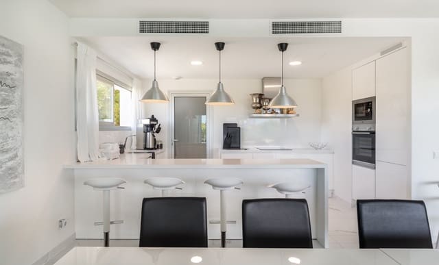 3 soverom Penthouse til salgs i Santa Ponsa, Calvià med svømmebasseng garasje - € 1 690 000 (Ref: 9206143)