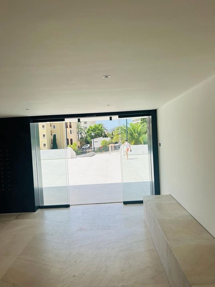 2 soveværelse Lejlighed til leje i Portals Nous med swimmingpool garage - € 3.000 (Ref: 9235878)