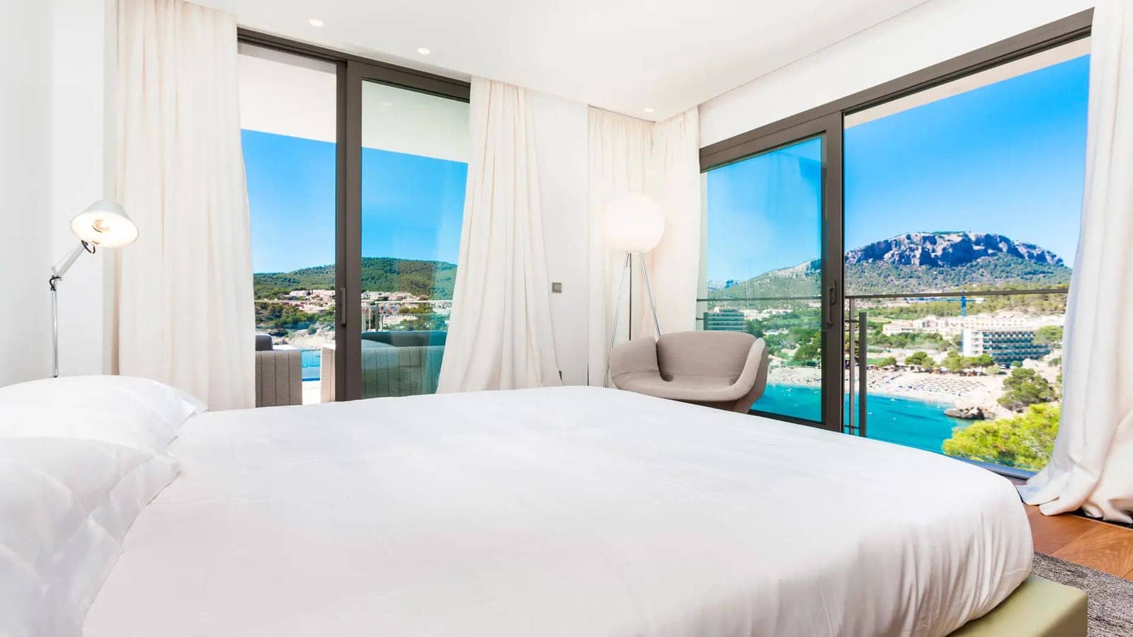 7 soveværelse Villa til leje i Es Camp De Mar / El Camp De Mar med swimmingpool garage - € 35.000 (Ref: 9296523)