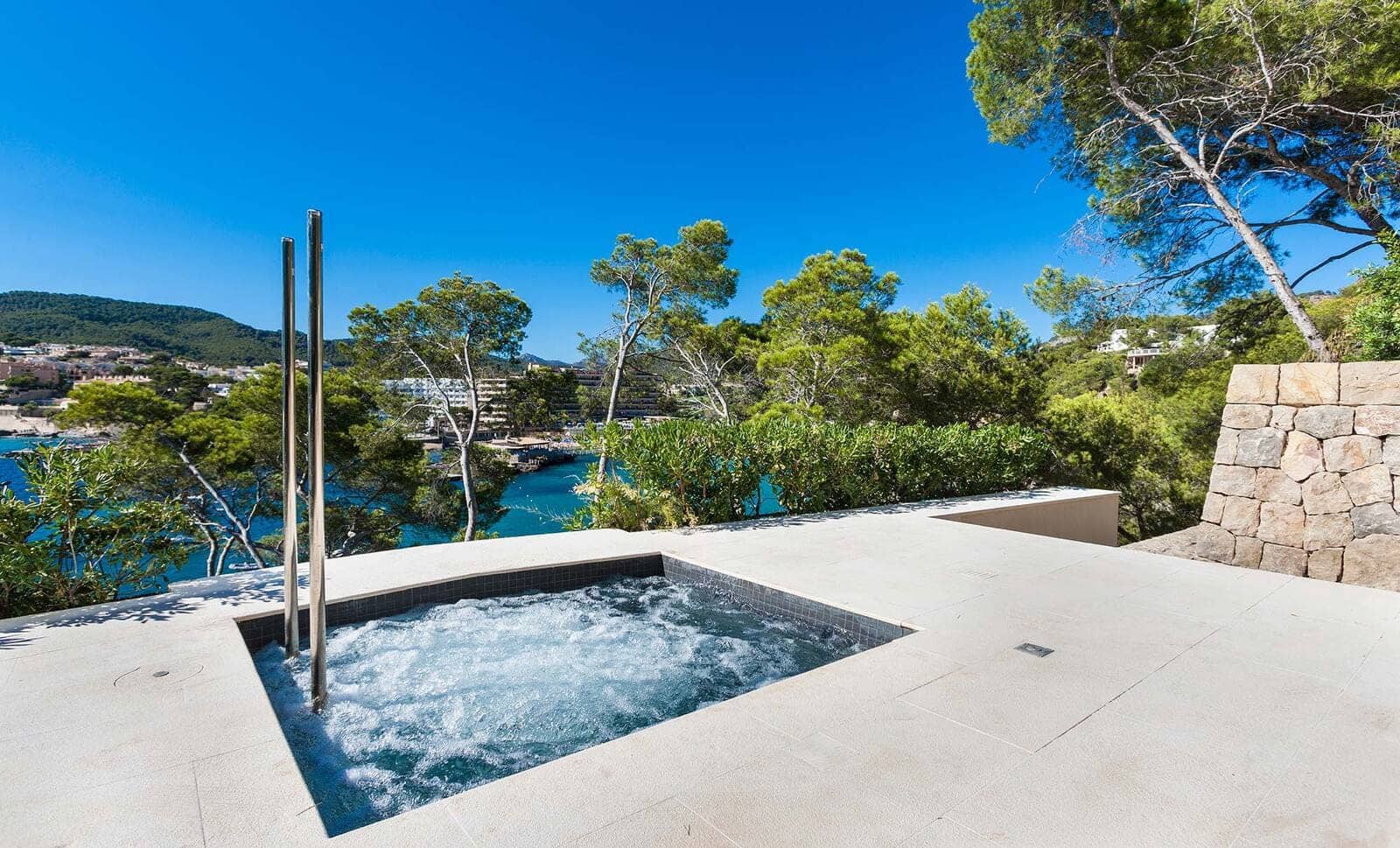 7 soveværelse Villa til leje i Es Camp De Mar / El Camp De Mar med swimmingpool garage - € 35.000 (Ref: 9296523)