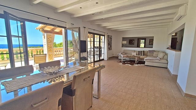 4 soveværelse Villa til salg i Costa de la Calma, Calvià med swimmingpool garage - € 2.490.000 (Ref: 9302832)