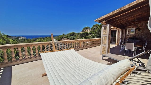 4 soveværelse Villa til salg i Costa de la Calma, Calvià med swimmingpool garage - € 2.490.000 (Ref: 9302832)