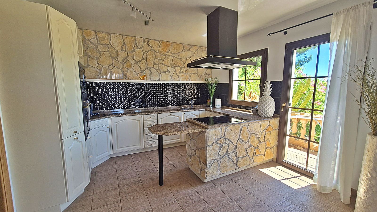 4 chambre Villa/Maison à vendre à Costa de la Calma avec piscine garage - 2 490 000 € (Ref: 9302832)