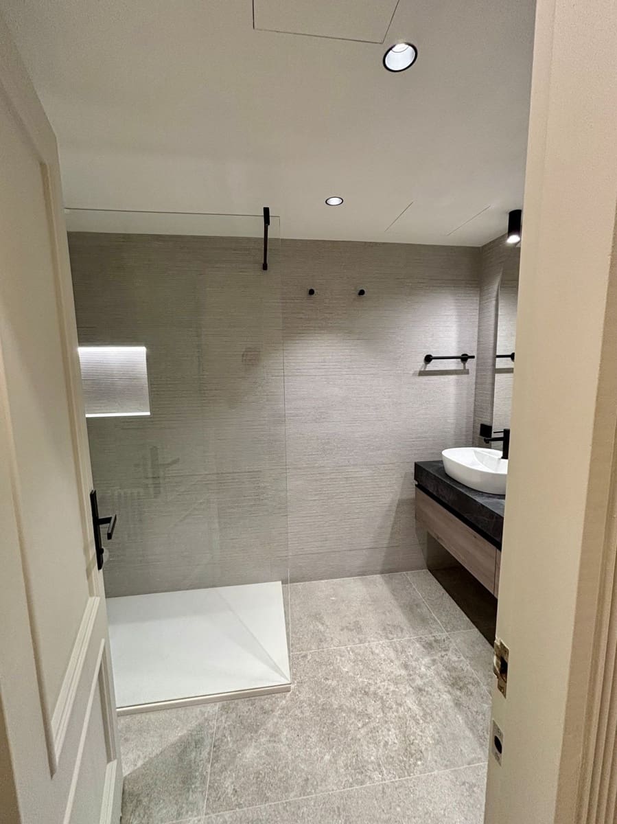 3 soveværelse Lejlighed til leje i Palma de Mallorca med swimmingpool garage - € 4.700 (Ref: 9312177)