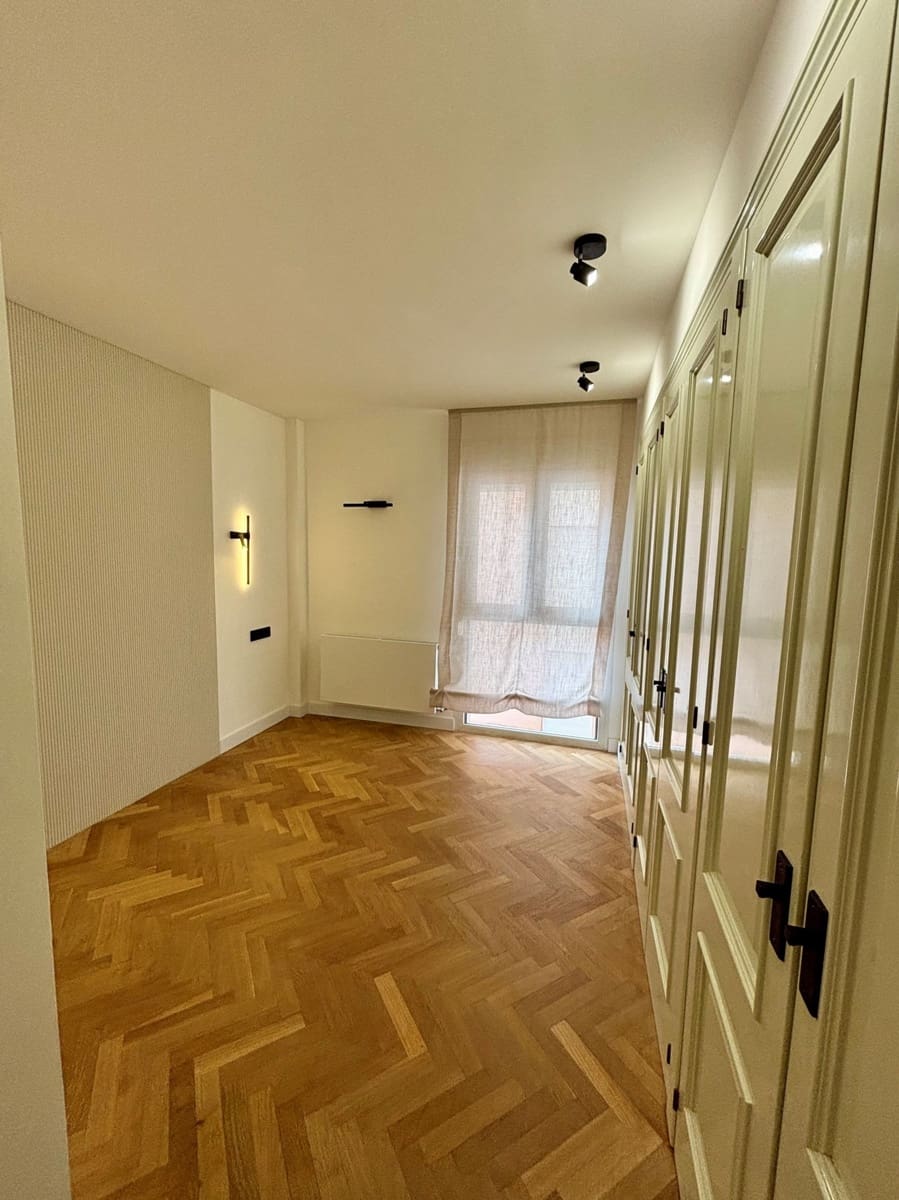 3 soveværelse Lejlighed til leje i Palma de Mallorca med swimmingpool garage - € 4.700 (Ref: 9312177)