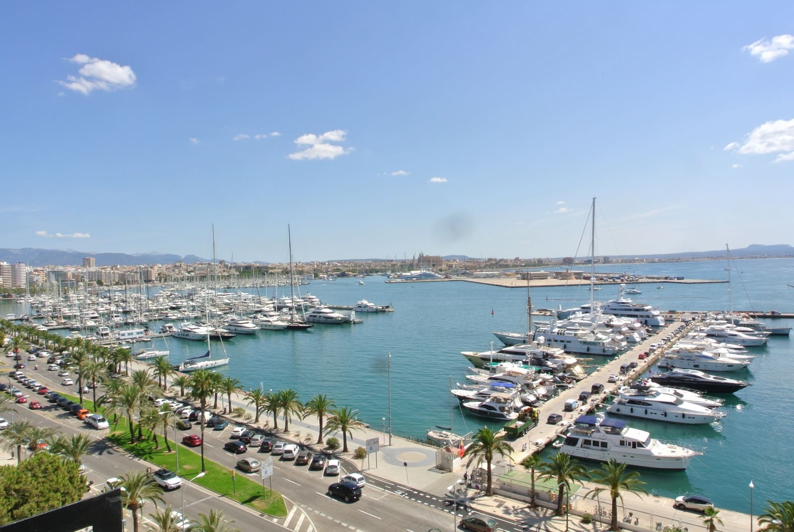 3 soveværelse Lejlighed til leje i Palma de Mallorca med swimmingpool garage - € 4.700 (Ref: 9312177)