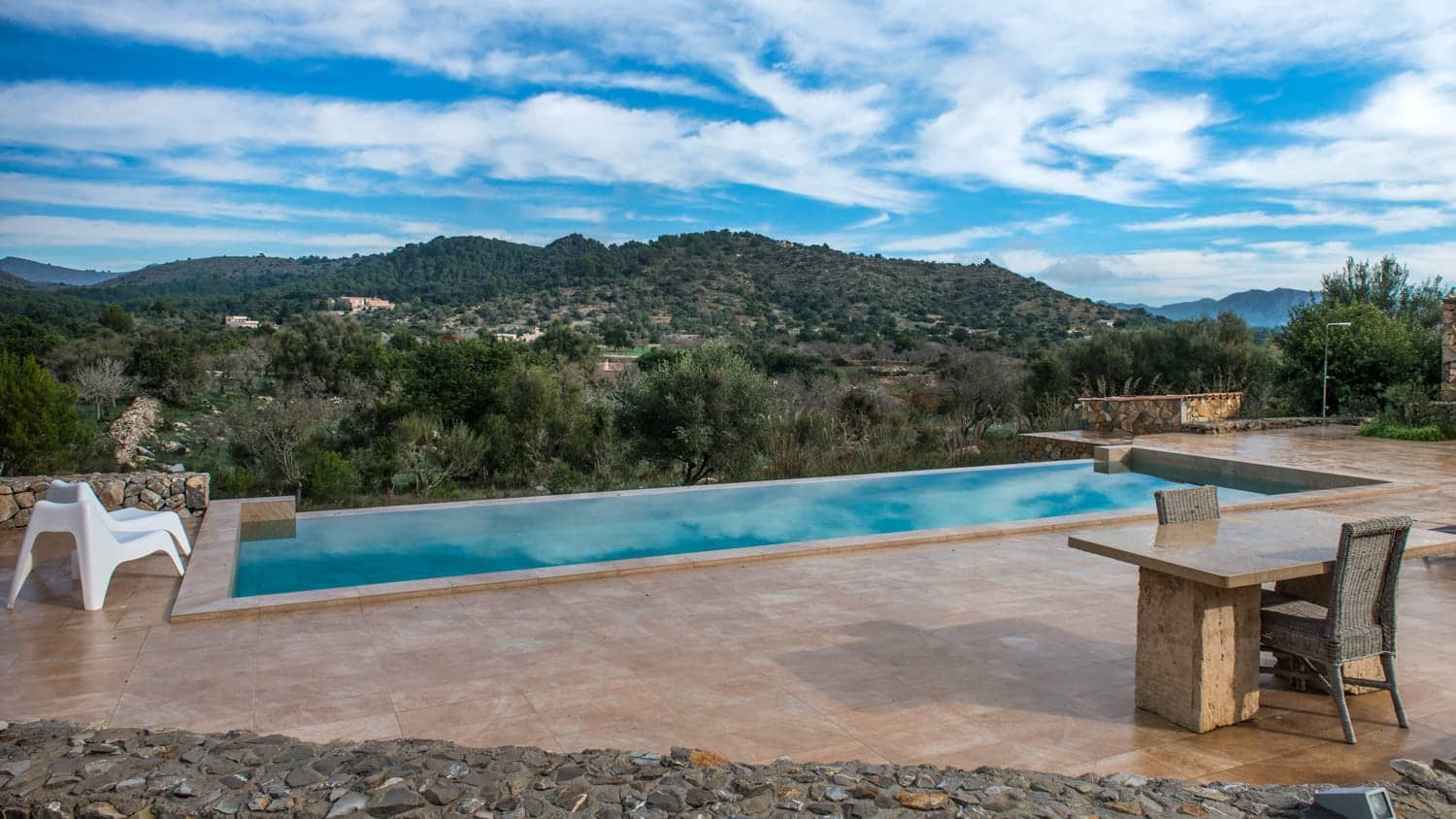 4 soveværelse Finca/Landehus til salg i Arta med swimmingpool garage - € 1.675.000 (Ref: 9317036)