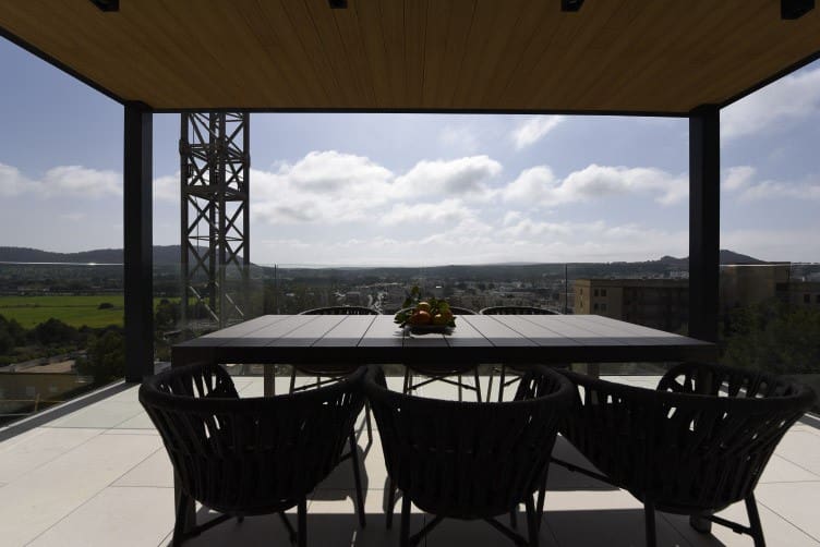 4 bedroom Flat for rent in Santa Ponsa with pool garage - € 7,000 (Ref: 9334231)