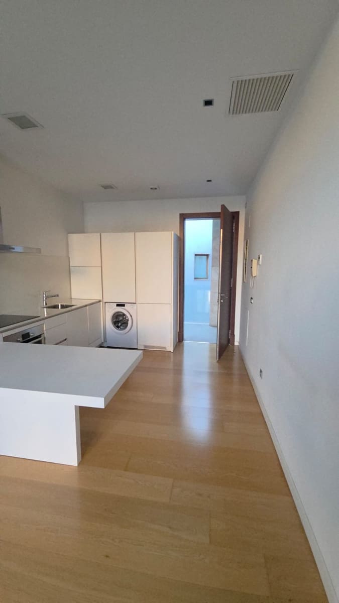 1 bedroom Flat for rent in Palma de Mallorca with garage - € 1,500 (Ref: 9340397)