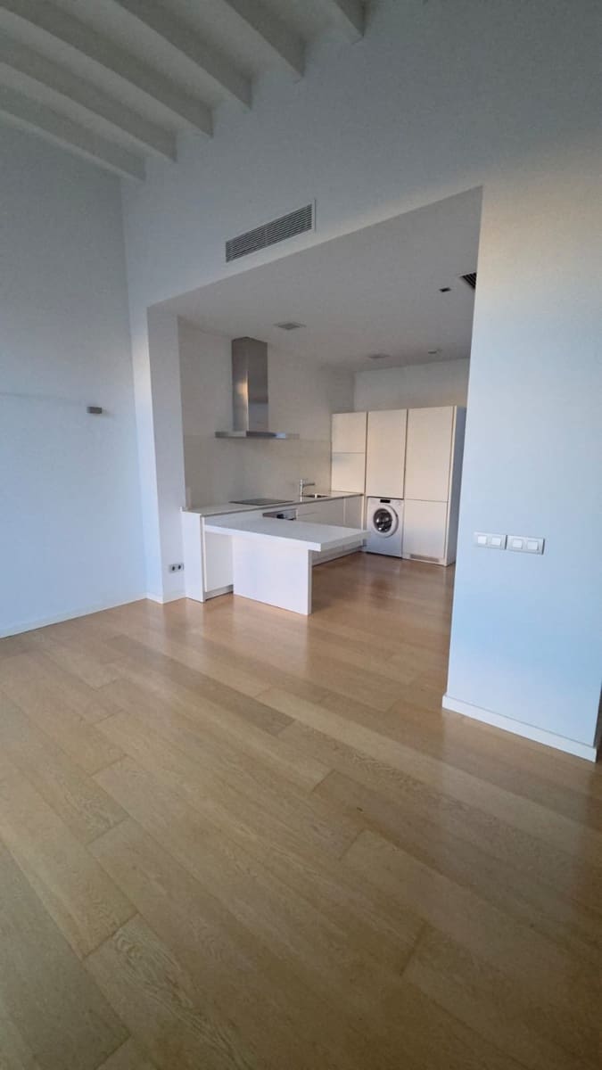 1 bedroom Flat for rent in Palma de Mallorca with garage - € 1,500 (Ref: 9340397)