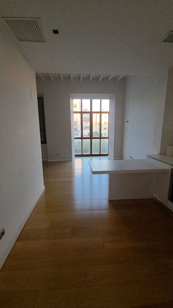 1 bedroom Flat for rent in Palma de Mallorca with garage - € 1,500 (Ref: 9340397)