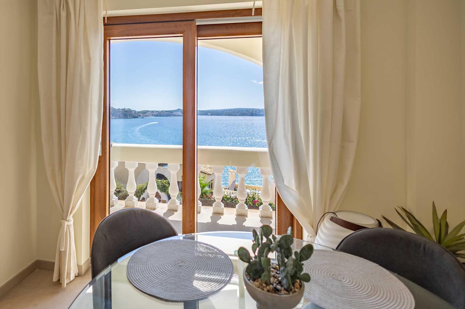 1 slaapkamer Flat te koop in Peguera / Paguera met zwembad - € 790.000 (Ref: 9348733)