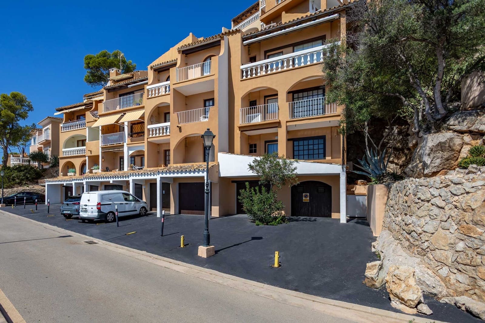 1 slaapkamer Flat te koop in Peguera / Paguera met zwembad - € 790.000 (Ref: 9348733)