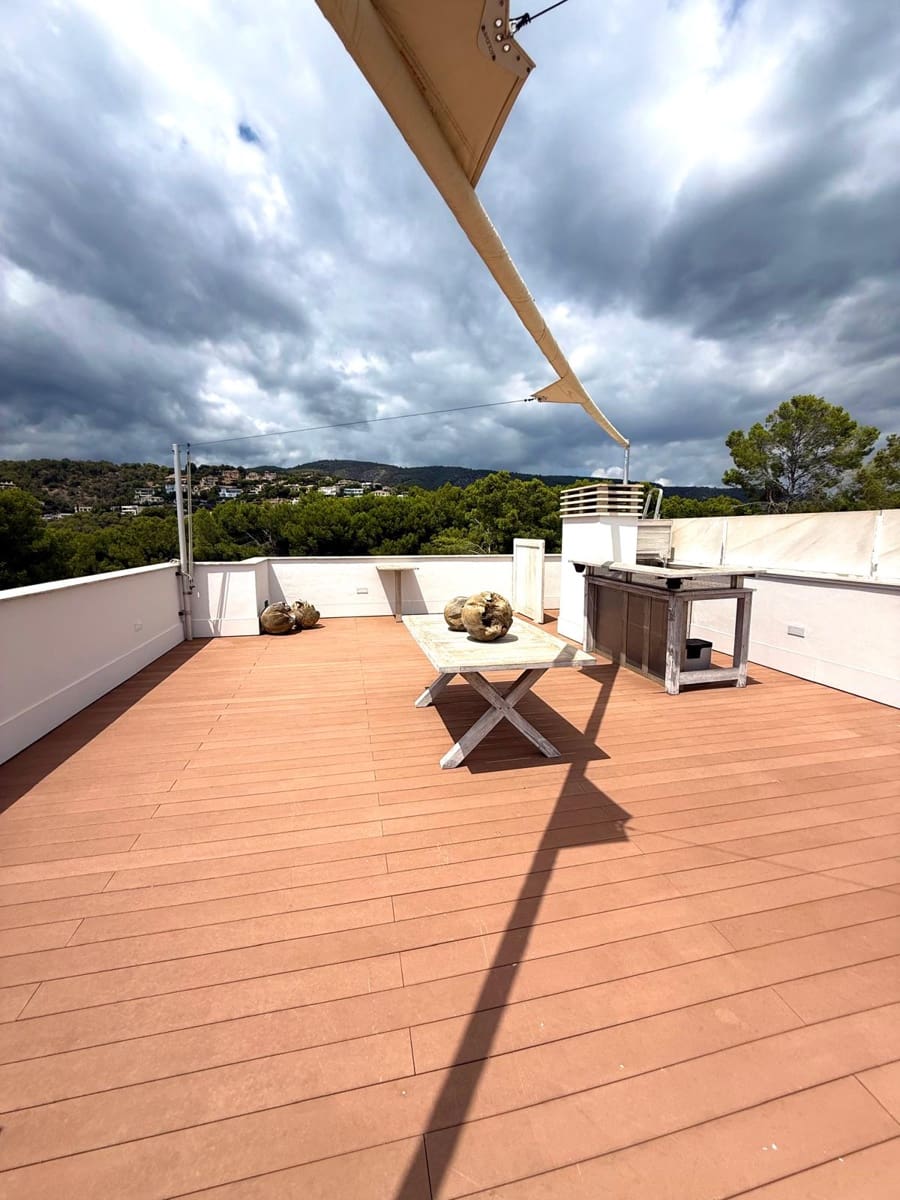 3 bedroom Penthouse for sale in Bendinat with pool garage - € 2,250,000 (Ref: 9400213)