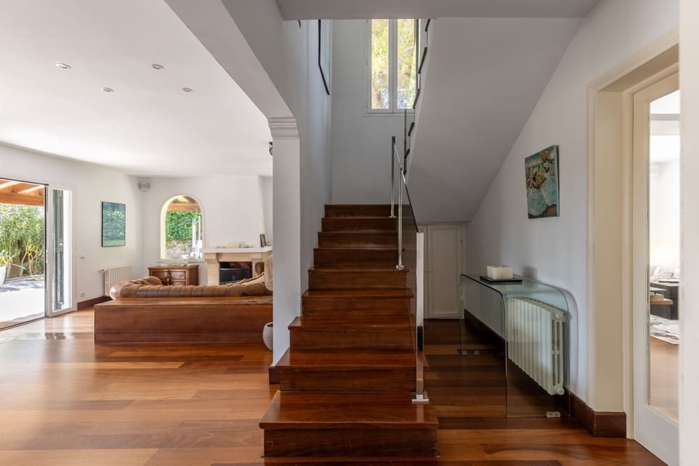 4 bedroom Villa for sale in Genova with pool garage - € 2,300,000 (Ref: 9400214)