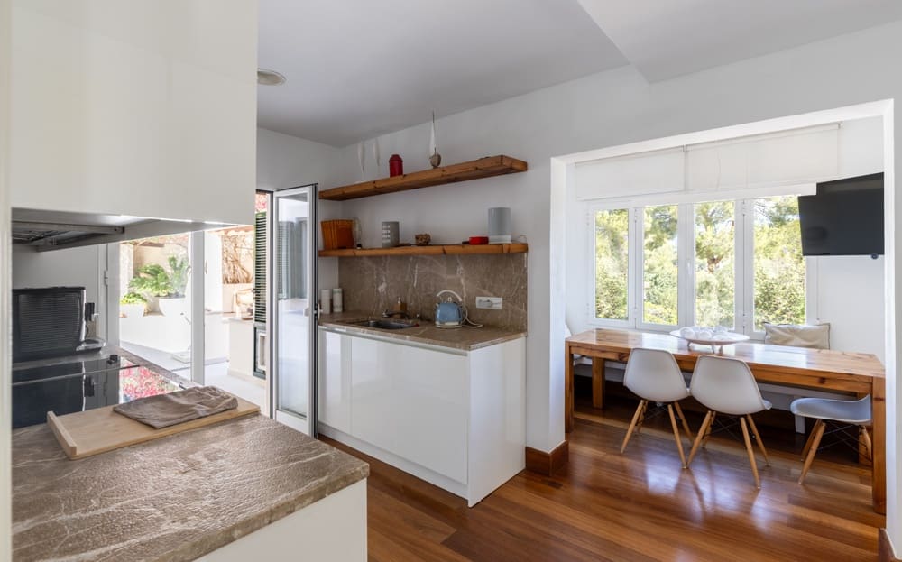 4 bedroom Villa for sale in Genova with pool garage - € 2,300,000 (Ref: 9400214)