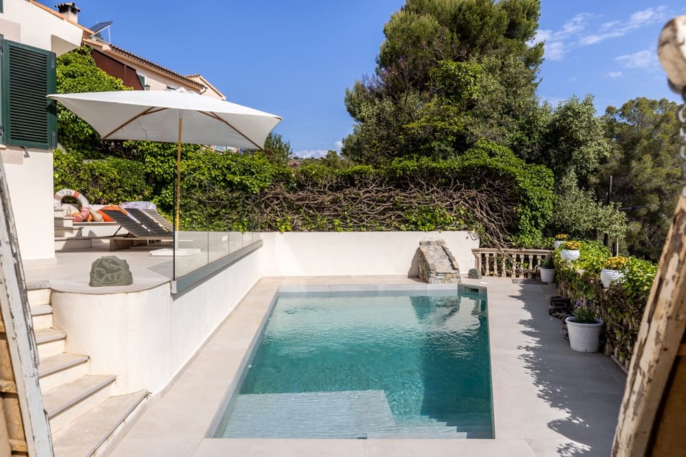 4 bedroom Villa for sale in Genova with pool garage - € 2,300,000 (Ref: 9400214)