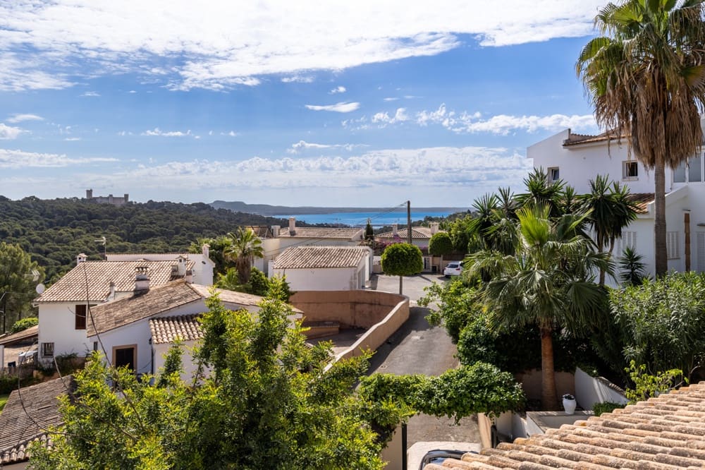 4 bedroom Villa for sale in Genova with pool garage - € 2,300,000 (Ref: 9400214)