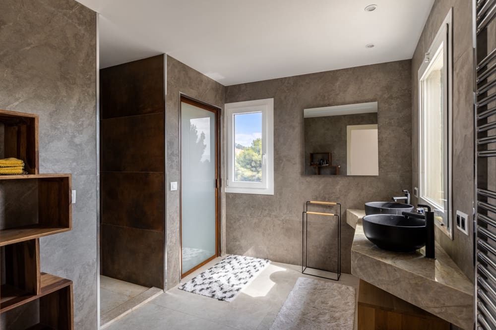 4 bedroom Villa for sale in Genova with pool garage - € 2,300,000 (Ref: 9400214)