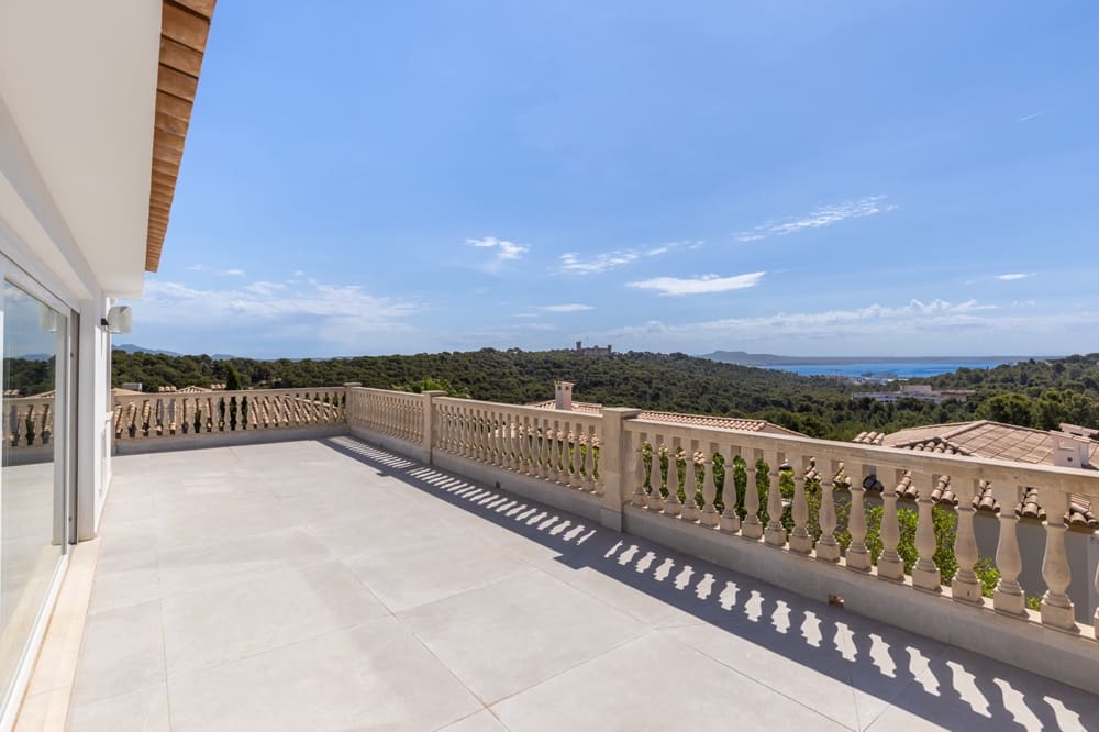 3 bedroom Villa for sale in Genova with pool garage - € 3,200,000 (Ref: 9400217)