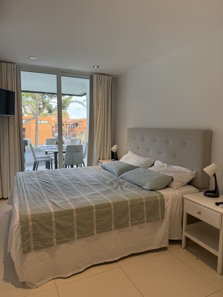 3 bedroom Flat for sale in Portals Nous with pool - € 749,000 (Ref: 9400218)