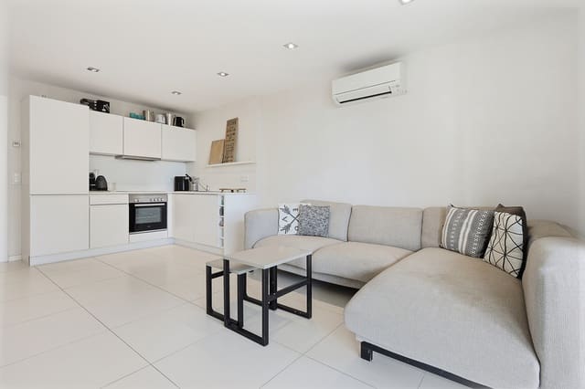 Piso de 3 habitaciones en Portals Nous, Calvià en venta con piscina - 749.000 € (Ref: 9400218)