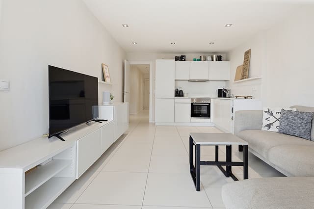 Piso de 3 habitaciones en Portals Nous, Calvià en venta con piscina - 749.000 € (Ref: 9400218)