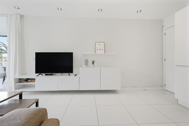 Piso de 3 habitaciones en Portals Nous, Calvià en venta con piscina - 749.000 € (Ref: 9400218)