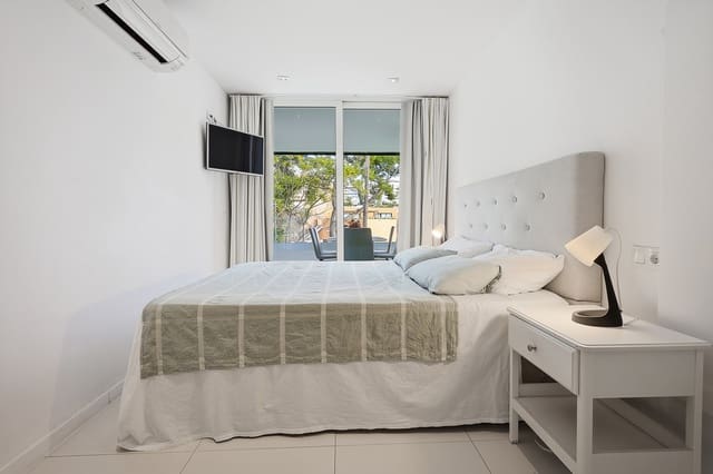 Piso de 3 habitaciones en Portals Nous, Calvià en venta con piscina - 749.000 € (Ref: 9400218)