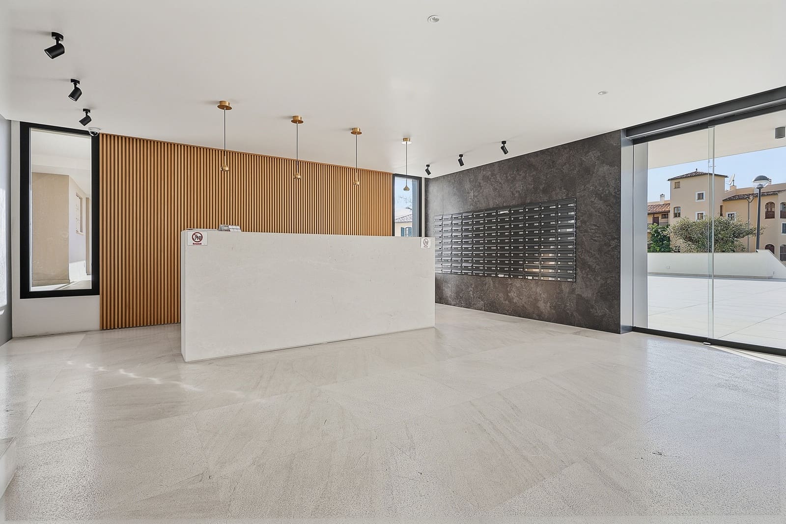 3 bedroom Flat for sale in Portals Nous with pool - € 749,000 (Ref: 9400218)