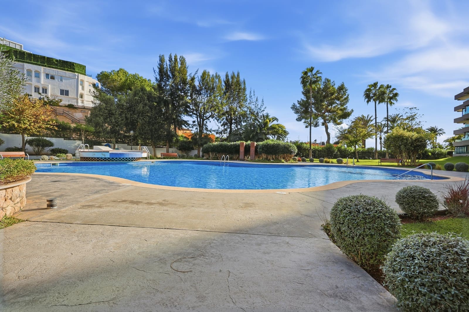 3 bedroom Flat for sale in Portals Nous with pool - € 749,000 (Ref: 9400218)