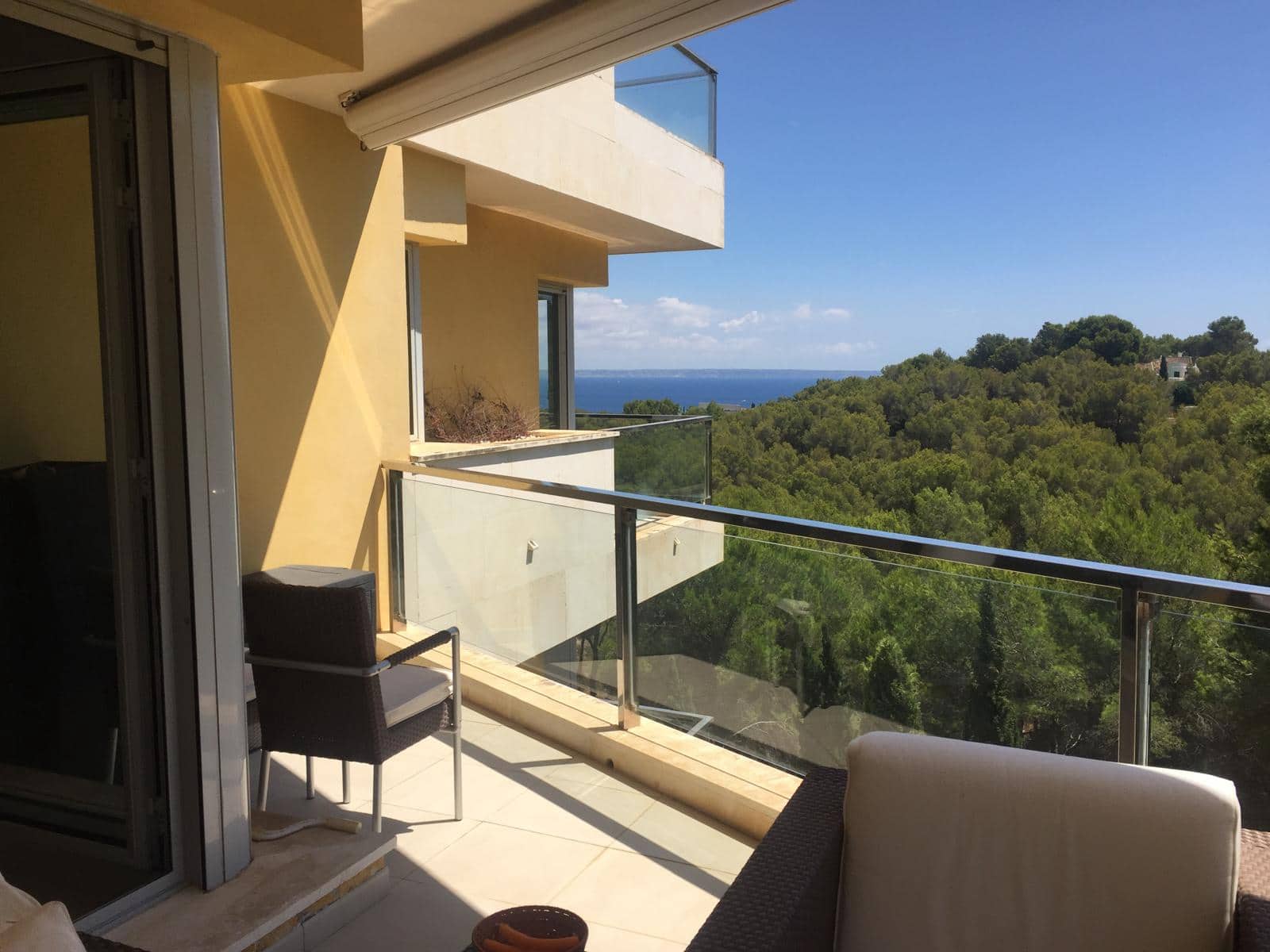 3 makuuhuone Kattohuoneisto vuokrattavana paikassa Sol de Mallorca mukana uima-altaan 
autotalli - 3 200 € (Ref: 9450400)