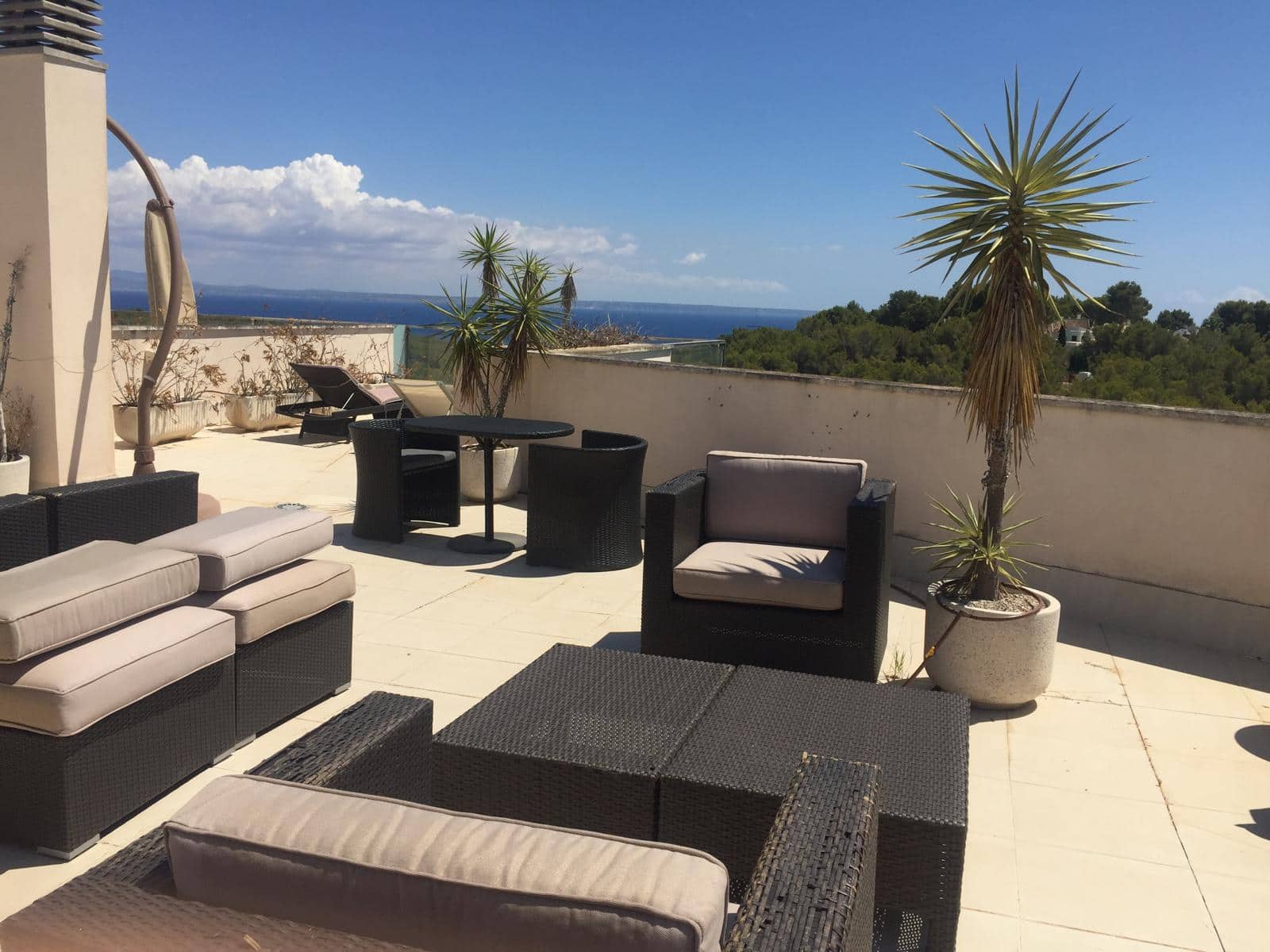 3 makuuhuone Kattohuoneisto vuokrattavana paikassa Sol de Mallorca mukana uima-altaan 
autotalli - 3 200 € (Ref: 9450400)