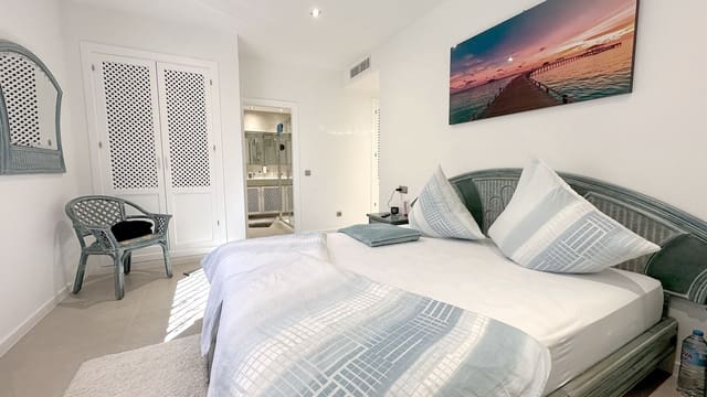 Chalet de 4 habitaciones en Costa de la Calma, Calvià en venta con piscina garaje - 1.980.000 € (Ref: 9630617)