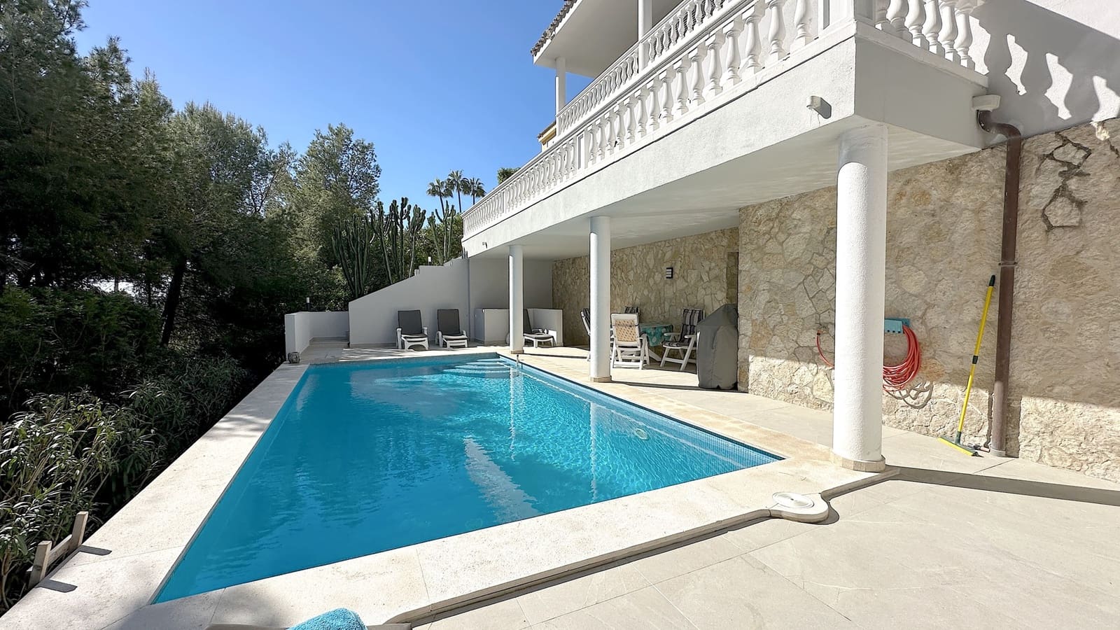 Chalet de 4 habitaciones en Costa de la Calma en venta con piscina garaje - 1.980.000 € (Ref: 9630617)