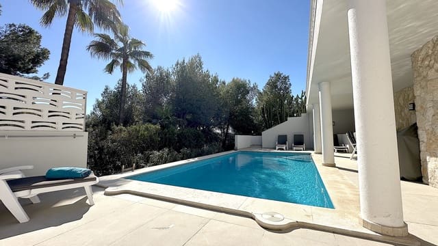 Chalet de 4 habitaciones en Costa de la Calma, Calvià en venta con piscina garaje - 1.980.000 € (Ref: 9630617)